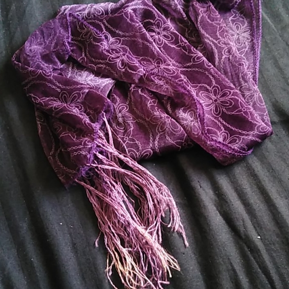 Vintage Scarf - Picture 1 of 2